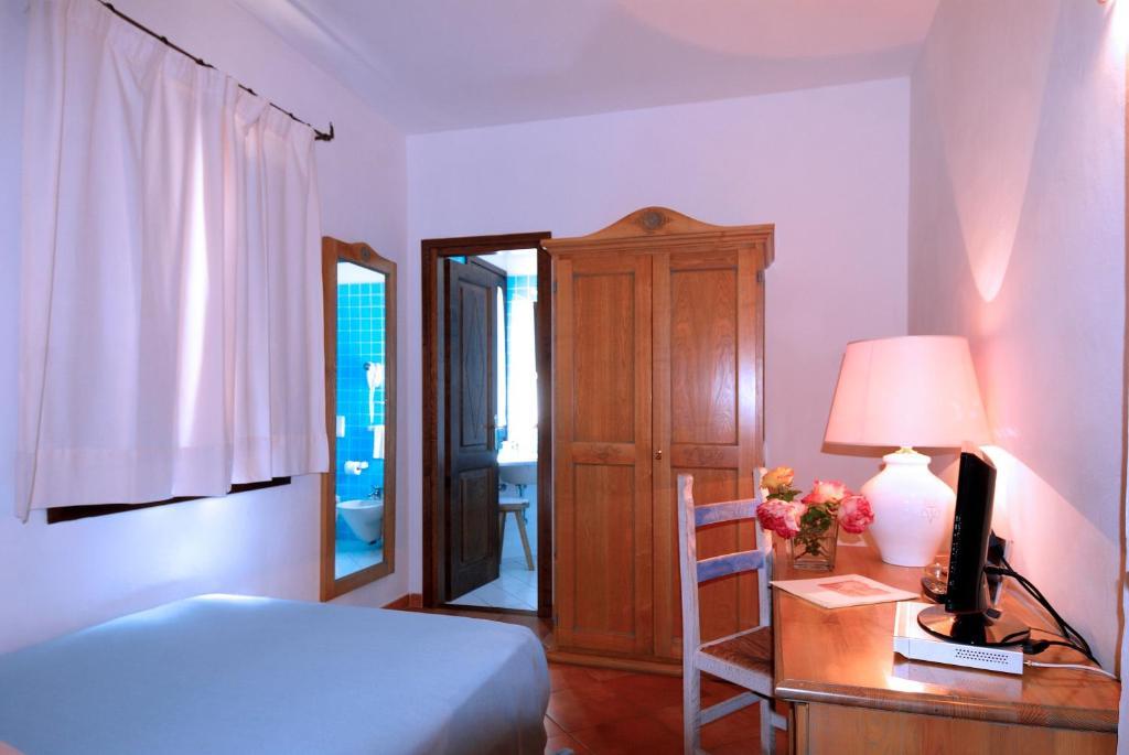 Boutique Hotel Sant'Andrea & Relais San Pantaleo Room photo