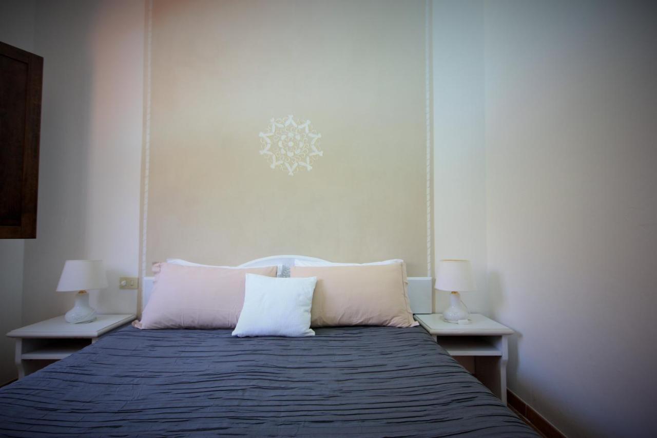Boutique Hotel Sant'Andrea & Relais San Pantaleo Exterior photo