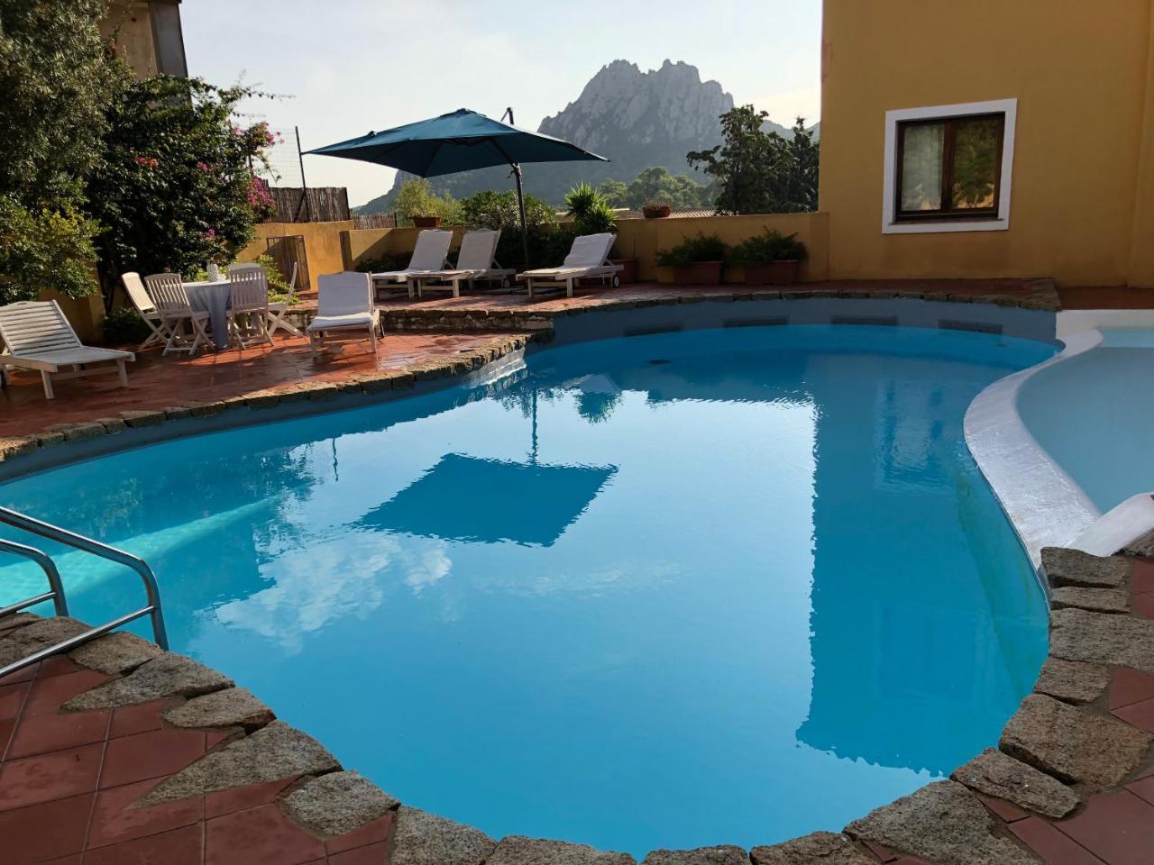 Boutique Hotel Sant'Andrea & Relais San Pantaleo Exterior photo